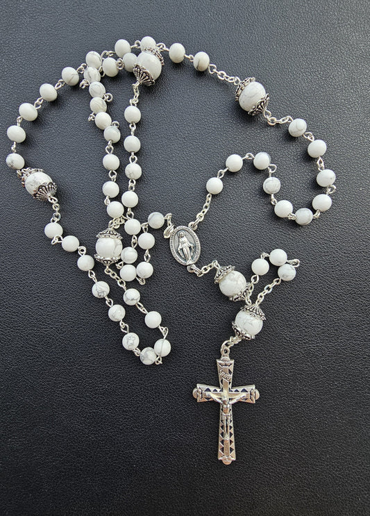 Luminous Howlite Rosary – Natural Stone & Italian Accents