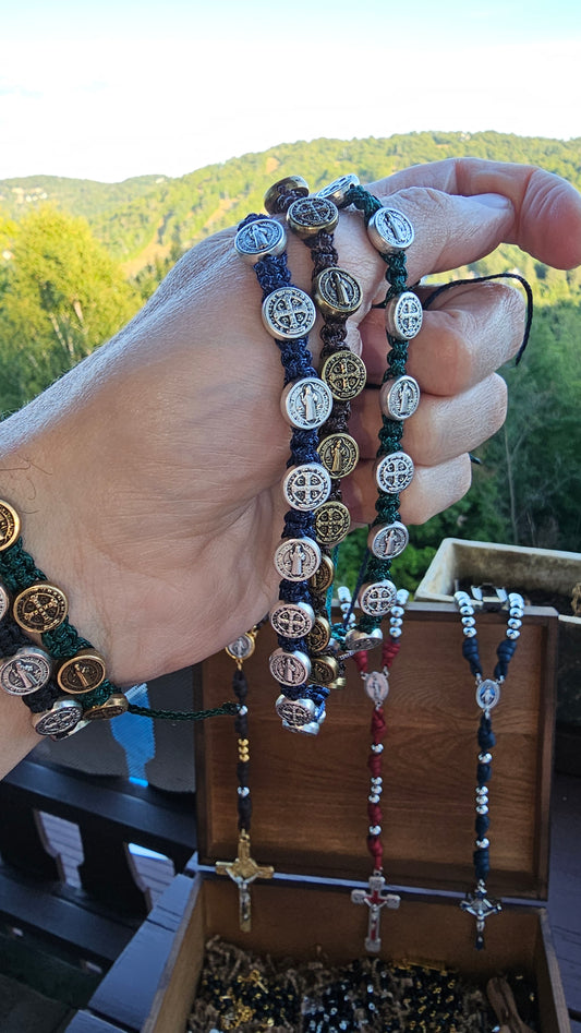 St. Benedict Decade Bracelet – Italian Medals, Paracord Design