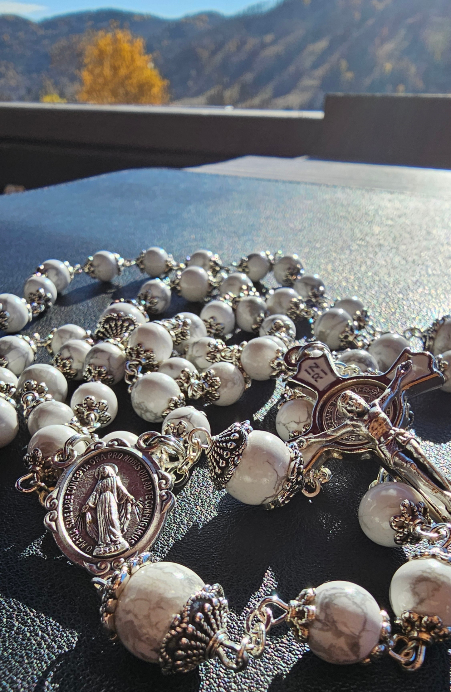 Luminous Howlite Rosary – Natural Stone & Italian Accents